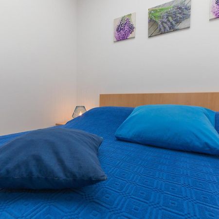 Apartments Lux Bol Zewnętrze zdjęcie
