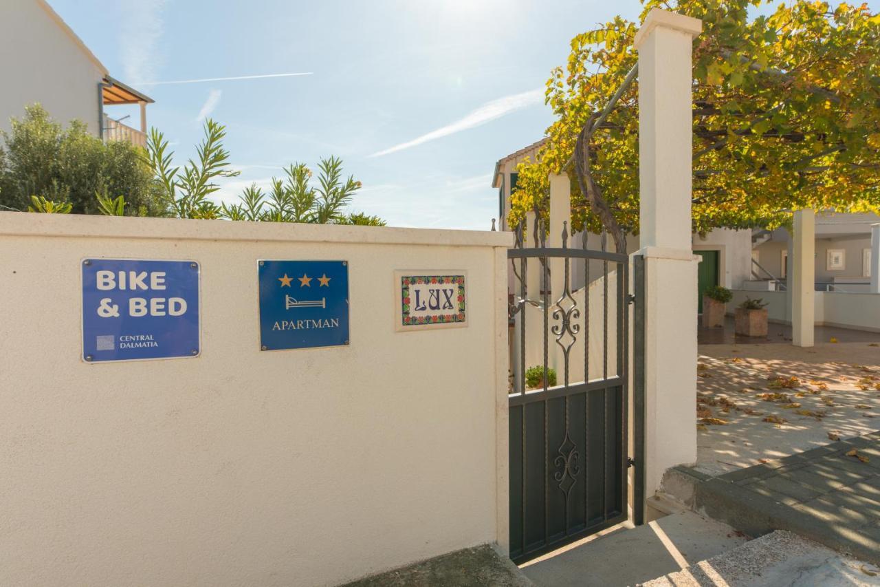 Apartments Lux Bol Zewnętrze zdjęcie
