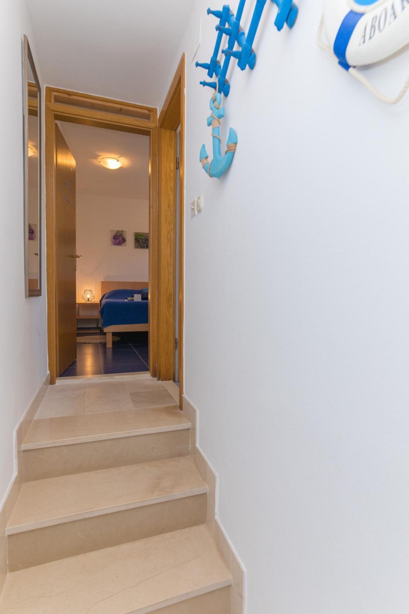 Apartments Lux Bol Zewnętrze zdjęcie