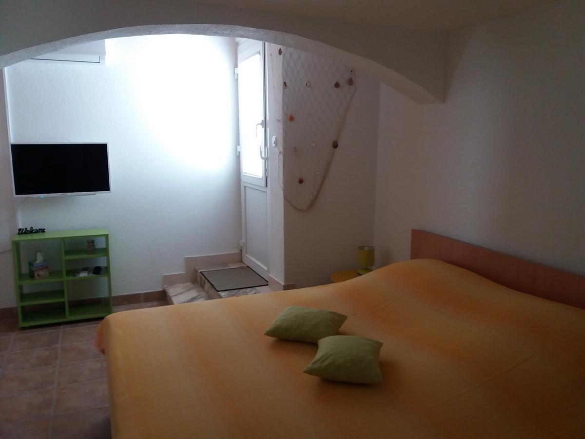 Apartments Lux Bol Zewnętrze zdjęcie