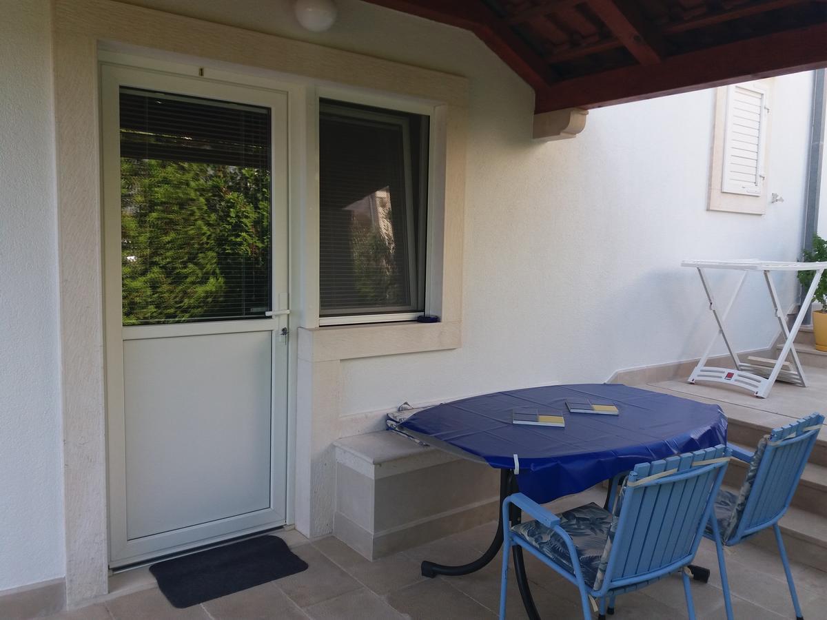 Apartments Lux Bol Zewnętrze zdjęcie